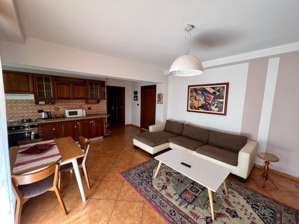 Apartment In Skanderbeg Square - Center 1 *